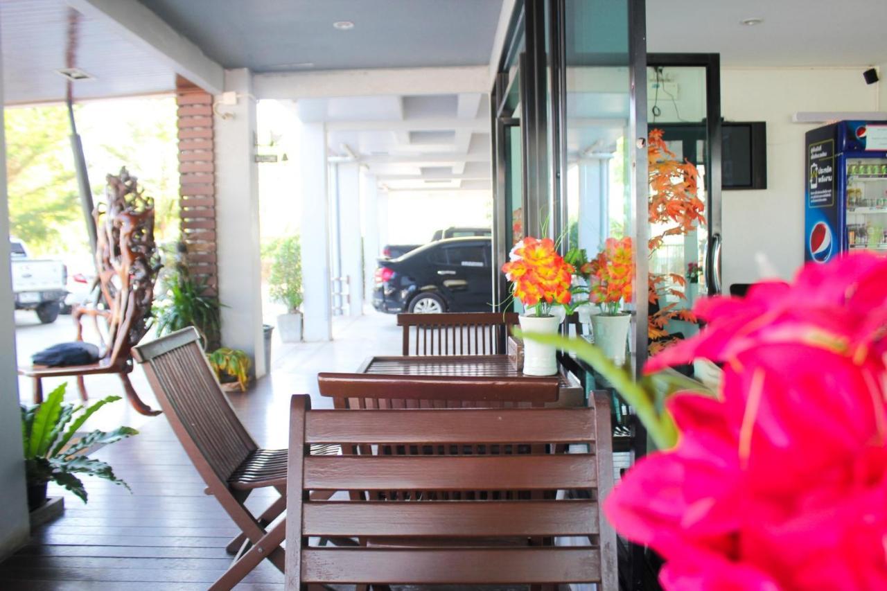 Plus Hotel Loei Eksteriør bilde